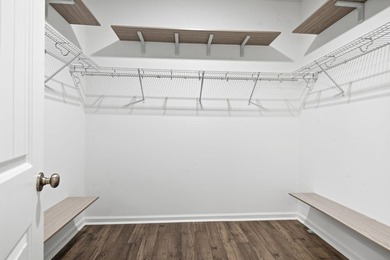 This popular Beazer Hickory model, built in April 2025, offers a - photo 22