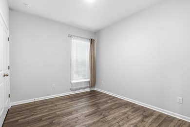 This popular Beazer Hickory model, built in April 2025, offers a - photo 29