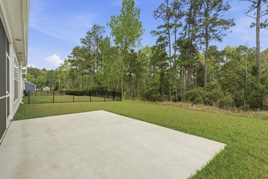 This popular Beazer Hickory model, built in April 2025, offers a - photo 34