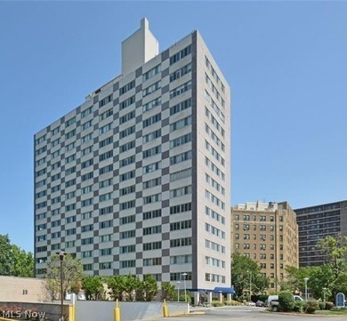 Lake Erie - Cuyahoga County Condo For Sale in Lakewood Ohio