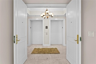 An expansive 12th-floor condo featuring two bedrooms, 2.5 - photo 8