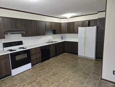 Investment Opportunity - Tenant Occupied Through May 2027! Don't - photo 2
