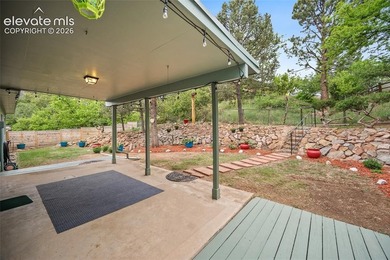 Welcome to this exceptional 5-bedroom, 3-bathroom home in Skyway - photo 12