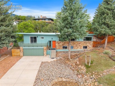 Welcome to this exceptional 5-bedroom, 3-bathroom home in Skyway - photo 38