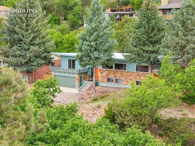 Welcome to this exceptional 5-bedroom, 3-bathroom home in Skyway - photo 45