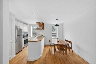 598 Pacific Street offers a fully vacant mixed use townhouse - photo 7