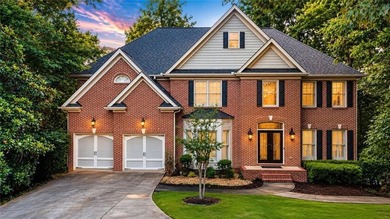 Welcome to this beautifully updated 6-bedroom, 4-bathroom home - photo 2