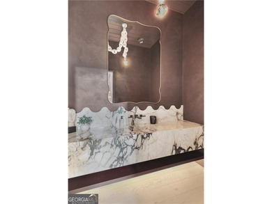 Crafted as a true statement piece, this extraordinary custom - photo 12