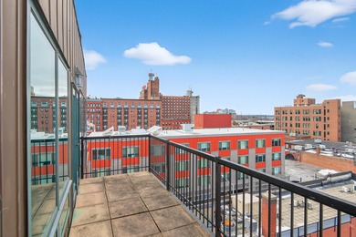 Welcome to The Penthouse on CongressaEUR*an incredible