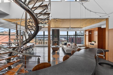 Welcome to The Penthouse on CongressaEUR*an incredible