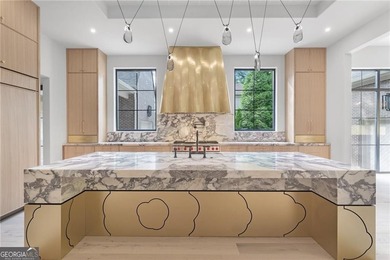 Crafted as a true statement piece, this extraordinary custom - photo 22