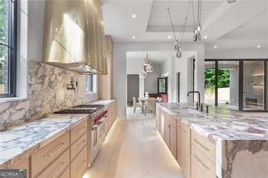 Crafted as a true statement piece, this extraordinary custom - photo 24