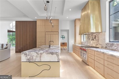 Crafted as a true statement piece, this extraordinary custom - photo 30