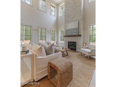 Exceptional new construction offering a refined blend of luxury - photo 10