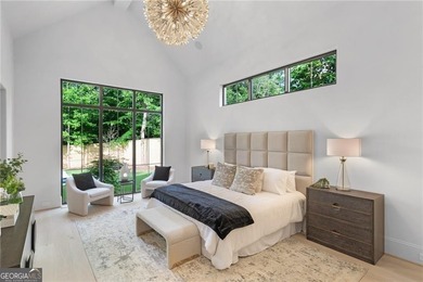 Crafted as a true statement piece, this extraordinary custom - photo 31