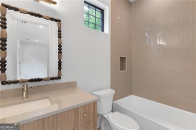 Crafted as a true statement piece, this extraordinary custom - photo 42