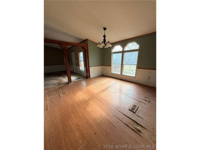 Spacious 5-bedroom, 3-bath home offering approximately 2,792 sq - photo 8