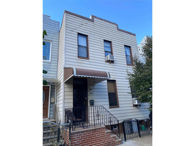 East River Townhome/Townhouse Sale Pending in Astoria New York