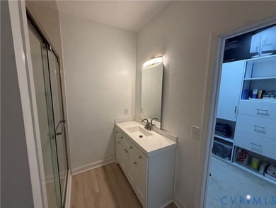 Welcome to this beautifully renovated first-floor condominium - photo 11