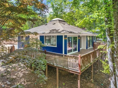 Lake Home For Sale in Hartwell, Georgia