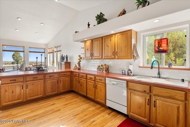 Come see this amazing view home with 3 bedrooms and 2 bathrooms