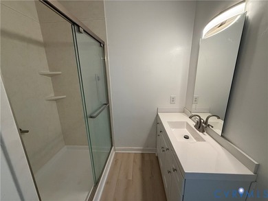 Welcome to this beautifully renovated first-floor condominium - photo 15