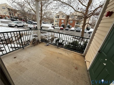 Welcome to this beautifully renovated first-floor condominium - photo 19