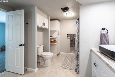 Turnkey remodeled manufactured home in Greentrees East Village - photo 21