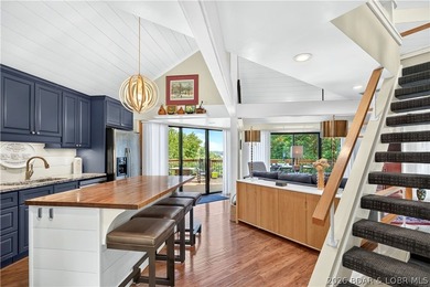 Distinctive architecture meets effortless lake living in this - photo 28