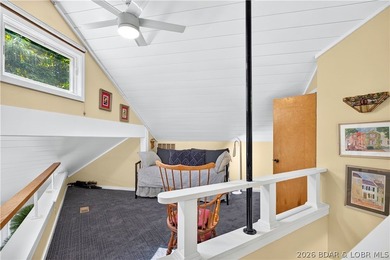 Distinctive architecture meets effortless lake living in this - photo 40
