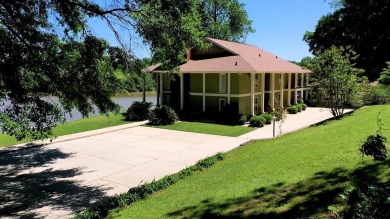 Lake Eufaula / Walter F George Reservoir Home For Sale in Eufaula Alabama