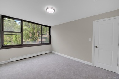 Move right into this updated 3-bedroom, Co-op in Le Havre in - photo 17