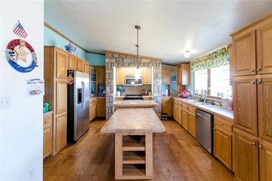 This 4-bedroom, 2-bath manufactured home offers comfortable - photo 4