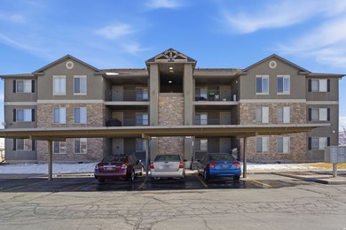 Welcome to this light-filled 3-bedroom, 2-bathroom condo in the - photo 32