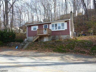 Pleasant Valley Lake Home Sale Pending in Vernon Twp. New Jersey
