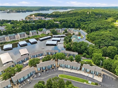Experience effortless lake living in this turnkey 1-bedroom - photo 1