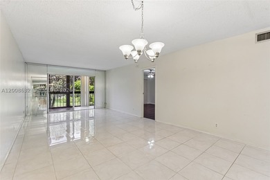 Welcome to this well-maintained condo located at 5900 NW 44th St - photo 15