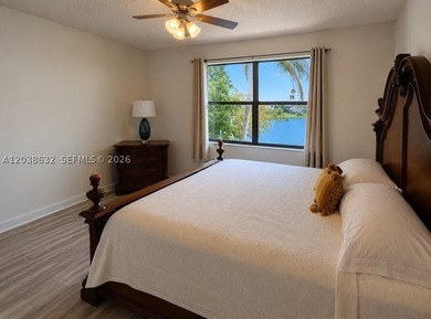Welcome to Lakeshore, one of Homestead's most desirable gated - photo 17