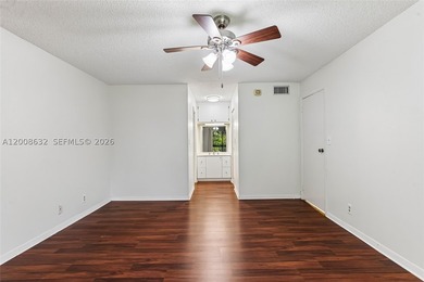 Welcome to this well-maintained condo located at 5900 NW 44th St - photo 27