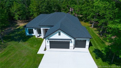 NEW CONSTRUCTION in Porto Cima! This modern ranch delivers the - photo 33