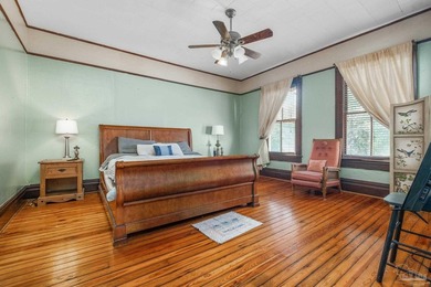 Priced for prompt sale, this property is positioned for a quick - photo 38