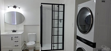 3 bedroom 2 bath house with 1 bed/1 bath apartment. New Roof - photo 7