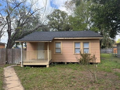 Short Sale. Short Sale - Subject to lender and/or investor - photo 1