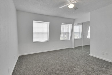 Welcome to a beautifully updated and meticulously maintained - photo 16