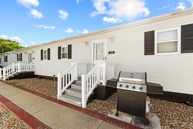 Your perfect lakeside escape awaits on Lake Barkley! This fully - photo 29