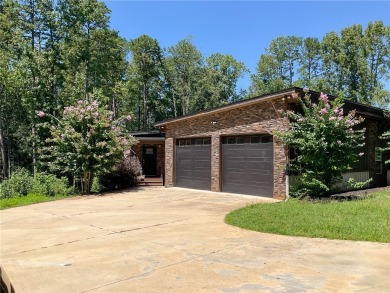 Lake Home For Sale in Fair Play, South Carolina