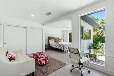 Updated, chic and gorgeous, move in ready mid-century modern - photo 11