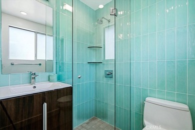 Updated, chic and gorgeous, move in ready mid-century modern - photo 17