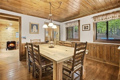 Perched high above the quiet shores of Lake Arrowhead's north - photo 20
