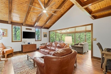 Perched high above the quiet shores of Lake Arrowhead's north - photo 21